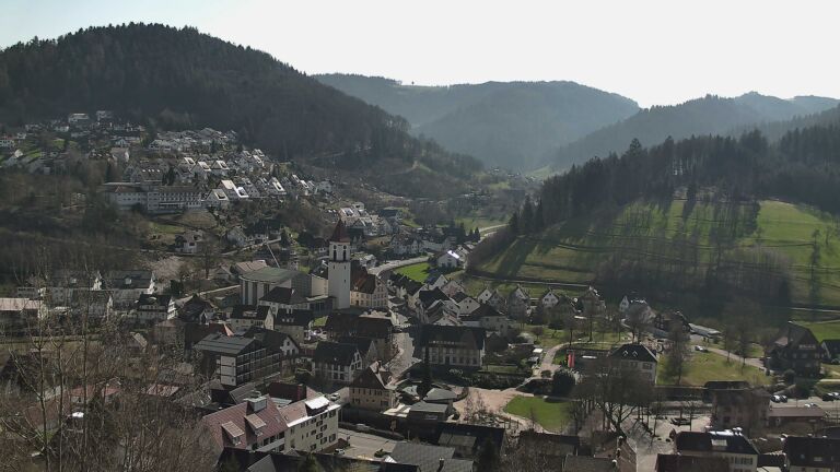 Dieses Bild zeigt eine Webcam-Aufnahme von Ottenhöfen, aufgenommen am Donnerstag, den 05.03.2026 um 13:00 Uhr