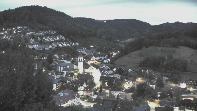 Dieses Bild zeigt eine Webcam-Aufnahme von Ottenhöfen, aufgenommen am Mittwoch, den 19.08.2026 um 05:50 Uhr