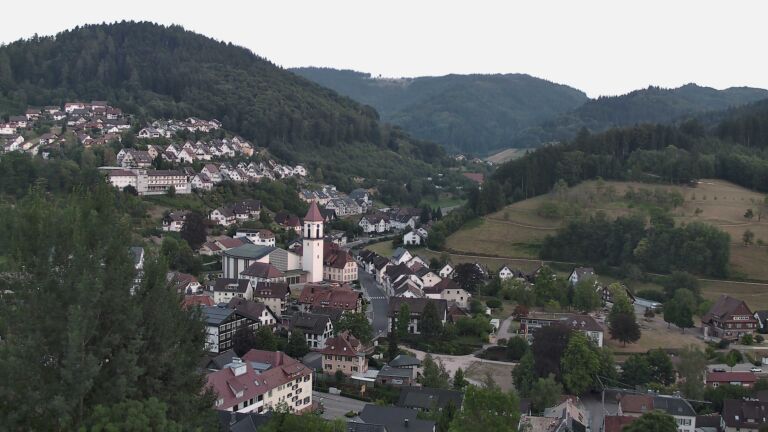 Dieses Bild zeigt eine Webcam-Aufnahme von Ottenhöfen, aufgenommen am Donnerstag, den 30.07.2026 um 21:00 Uhr