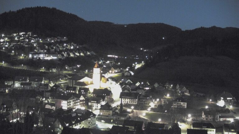 Dieses Bild zeigt eine Webcam-Aufnahme von Ottenhöfen, aufgenommen am Freitag, den 27.02.2026 um 19:00 Uhr