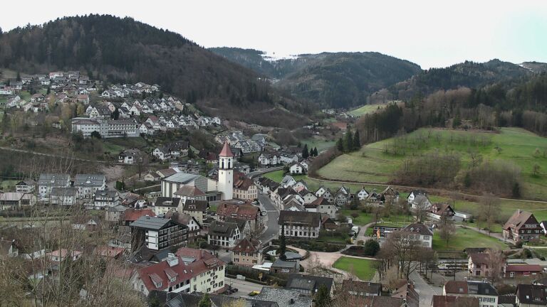 Dieses Bild zeigt eine Webcam-Aufnahme von Ottenhöfen, aufgenommen am Samstag, den 28.03.2026 um 07:40 Uhr