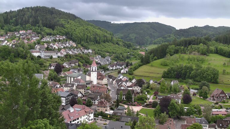 Dieses Bild zeigt eine Webcam-Aufnahme von Ottenhöfen, aufgenommen am Mittwoch, den 20.05.2026 um 15:30 Uhr