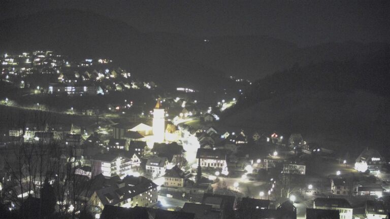Dieses Bild zeigt eine Webcam-Aufnahme von Ottenhöfen, aufgenommen am Samstag, den 27.12.2025 um 19:50 Uhr