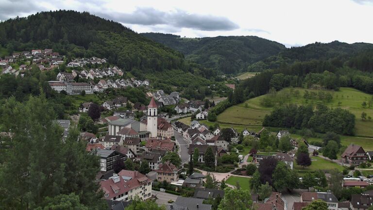 Dieses Bild zeigt eine Webcam-Aufnahme von Ottenhöfen, aufgenommen am Donnerstag, den 04.06.2026 um 11:40 Uhr
