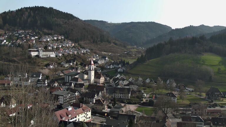 Dieses Bild zeigt eine Webcam-Aufnahme von Ottenhöfen, aufgenommen am Donnerstag, den 05.03.2026 um 16:00 Uhr