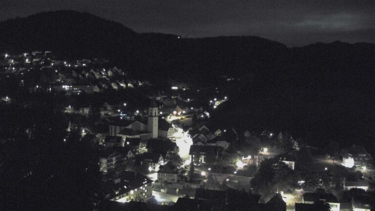 Dieses Bild zeigt eine Webcam-Aufnahme von Ottenhöfen, aufgenommen am Sonntag, den 30.08.2026 um 00:00 Uhr