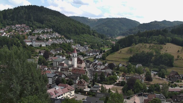 Dieses Bild zeigt eine Webcam-Aufnahme von Ottenhöfen, aufgenommen am Donnerstag, den 16.07.2026 um 15:40 Uhr
