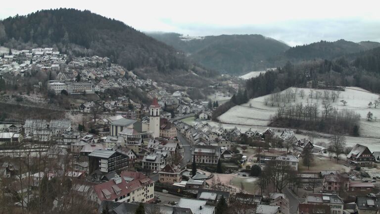 Dieses Bild zeigt eine Webcam-Aufnahme von Ottenhöfen, aufgenommen am Dienstag, den 30.12.2025 um 08:20 Uhr