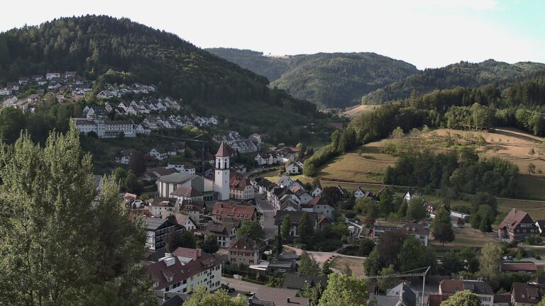Dieses Bild zeigt eine Webcam-Aufnahme von Ottenhöfen, aufgenommen am Donnerstag, den 06.08.2026 um 08:40 Uhr
