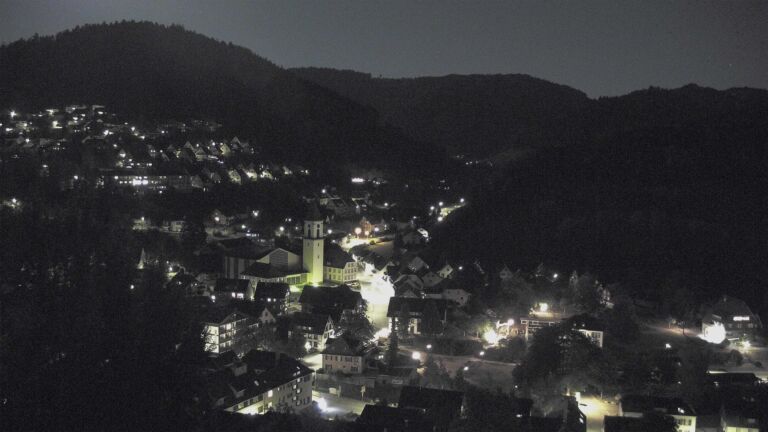 Dieses Bild zeigt eine Webcam-Aufnahme von Ottenhöfen, aufgenommen am Mittwoch, den 26.08.2026 um 22:00 Uhr