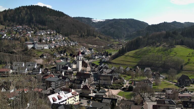 Dieses Bild zeigt eine Webcam-Aufnahme von Ottenhöfen, aufgenommen am Donnerstag, den 02.04.2026 um 15:40 Uhr