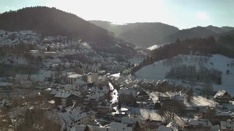 Dieses Bild zeigt eine Webcam-Aufnahme von Ottenhöfen, aufgenommen am Montag, den 05.01.2026 um 11:10 Uhr