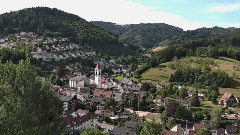 Dieses Bild zeigt eine Webcam-Aufnahme von Ottenhöfen, aufgenommen am Dienstag, den 07.07.2026 um 09:20 Uhr