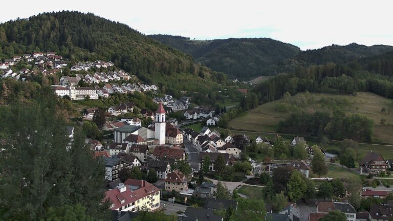 Dieses Bild zeigt eine Webcam-Aufnahme von Ottenhöfen, aufgenommen am Mittwoch, den 02.09.2026 um 19:00 Uhr