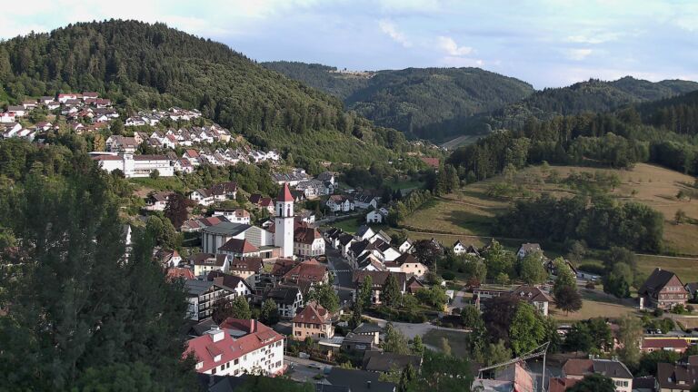 Dieses Bild zeigt eine Webcam-Aufnahme von Ottenhöfen, aufgenommen am Dienstag, den 14.07.2026 um 19:40 Uhr