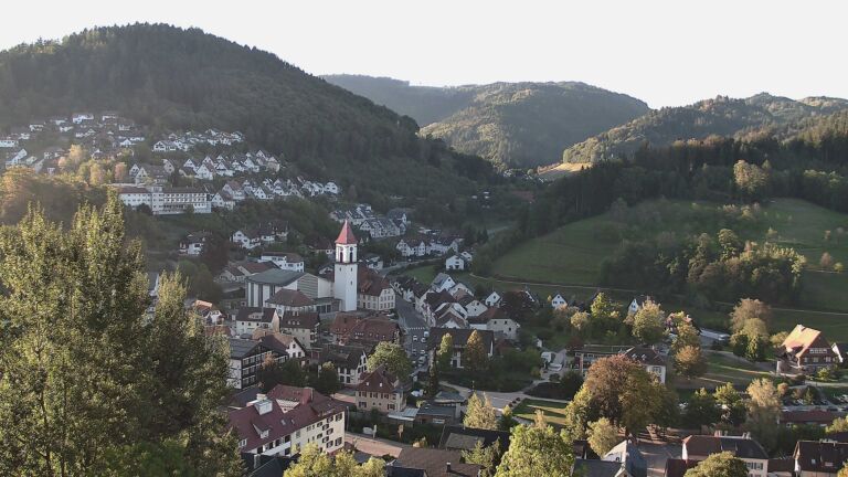 Dieses Bild zeigt eine Webcam-Aufnahme von Ottenhöfen, aufgenommen am Samstag, den 26.09.2026 um 08:30 Uhr