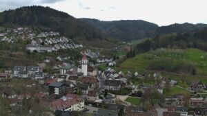 Dieses Bild zeigt eine Webcam-Aufnahme von Ottenhöfen, aufgenommen am Freitag, den 10.04.2026 um 16:30 Uhr