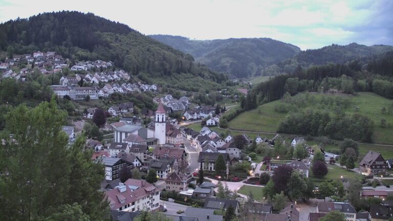 Dieses Bild zeigt eine Webcam-Aufnahme von Ottenhöfen, aufgenommen am Sonntag, den 03.05.2026 um 05:50 Uhr