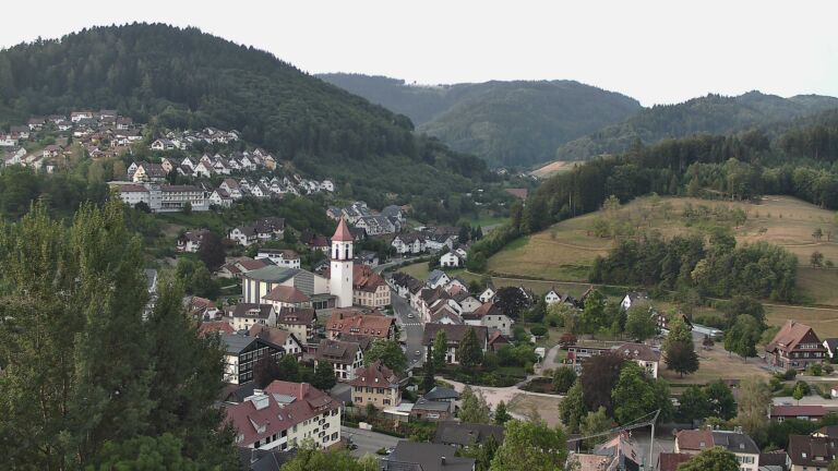 Dieses Bild zeigt eine Webcam-Aufnahme von Ottenhöfen, aufgenommen am Freitag, den 31.07.2026 um 07:20 Uhr