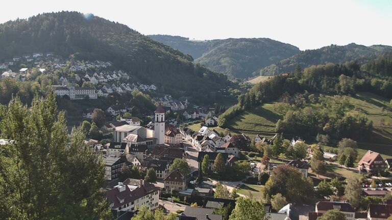 Dieses Bild zeigt eine Webcam-Aufnahme von Ottenhöfen, aufgenommen am Sonntag, den 27.09.2026 um 10:10 Uhr