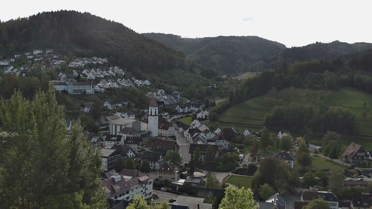 Dieses Bild zeigt eine Webcam-Aufnahme von Ottenhöfen, aufgenommen am Montag, den 12.10.2026 um 12:10 Uhr