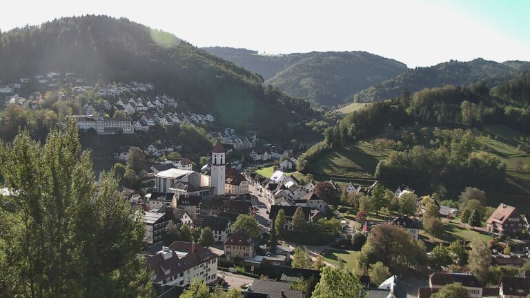 Dieses Bild zeigt eine Webcam-Aufnahme von Ottenhöfen, aufgenommen am Montag, den 12.10.2026 um 10:30 Uhr