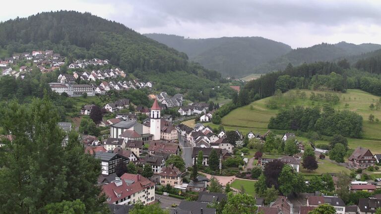 Dieses Bild zeigt eine Webcam-Aufnahme von Ottenhöfen, aufgenommen am Sonntag, den 31.05.2026 um 15:30 Uhr