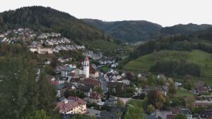 Dieses Bild zeigt eine Webcam-Aufnahme von Ottenhöfen, aufgenommen am Freitag, den 16.10.2026 um 18:20 Uhr