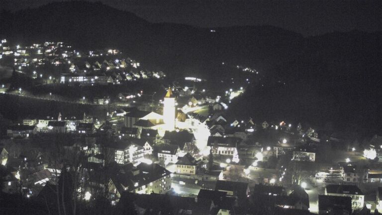 Dieses Bild zeigt eine Webcam-Aufnahme von Ottenhöfen, aufgenommen am Montag, den 15.12.2025 um 19:10 Uhr