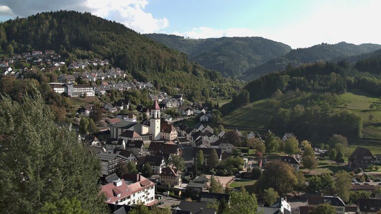 Dieses Bild zeigt eine Webcam-Aufnahme von Ottenhöfen, aufgenommen am Dienstag, den 06.10.2026 um 16:00 Uhr