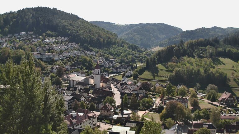Dieses Bild zeigt eine Webcam-Aufnahme von Ottenhöfen, aufgenommen am Sonntag, den 27.09.2026 um 12:20 Uhr