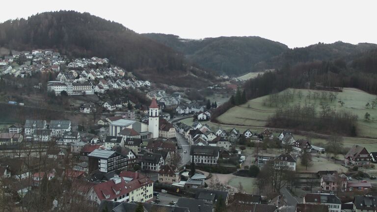 Dieses Bild zeigt eine Webcam-Aufnahme von Ottenhöfen, aufgenommen am Dienstag, den 27.01.2026 um 08:10 Uhr