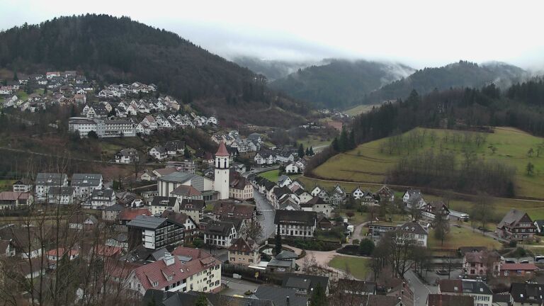 Dieses Bild zeigt eine Webcam-Aufnahme von Ottenhöfen, aufgenommen am Donnerstag, den 29.01.2026 um 14:00 Uhr