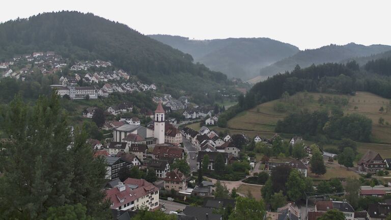 Dieses Bild zeigt eine Webcam-Aufnahme von Ottenhöfen, aufgenommen am Samstag, den 01.08.2026 um 07:10 Uhr