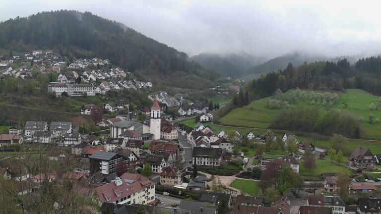 Dieses Bild zeigt eine Webcam-Aufnahme von Ottenhöfen, aufgenommen am Dienstag, den 14.04.2026 um 10:00 Uhr