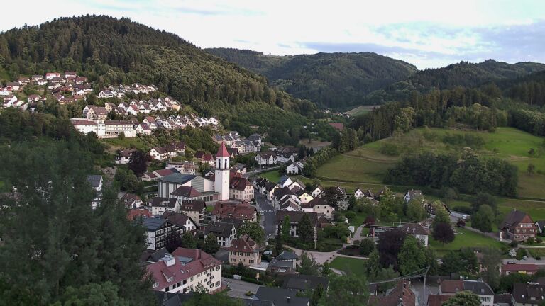 Dieses Bild zeigt eine Webcam-Aufnahme von Ottenhöfen, aufgenommen am Sonntag, den 14.06.2026 um 20:50 Uhr