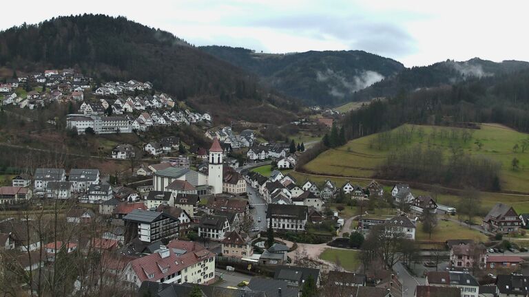 Dieses Bild zeigt eine Webcam-Aufnahme von Ottenhöfen, aufgenommen am Montag, den 02.02.2026 um 10:50 Uhr