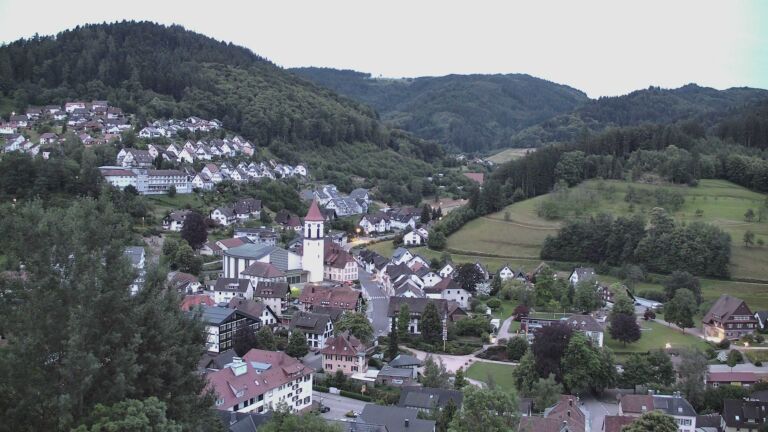 Dieses Bild zeigt eine Webcam-Aufnahme von Ottenhöfen, aufgenommen am Mittwoch, den 10.06.2026 um 05:00 Uhr
