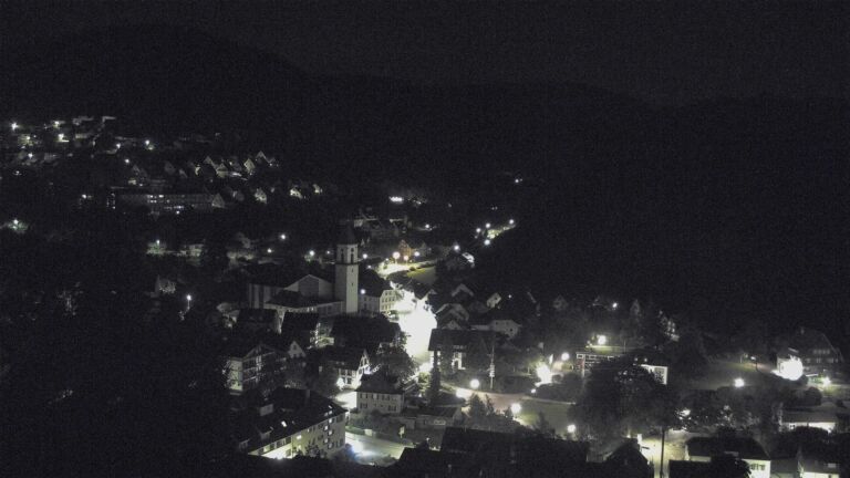 Dieses Bild zeigt eine Webcam-Aufnahme von Ottenhöfen, aufgenommen am Mittwoch, den 17.06.2026 um 01:00 Uhr