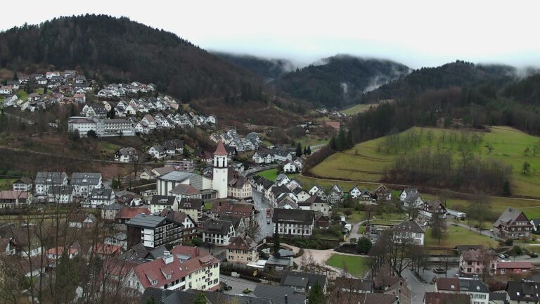 Dieses Bild zeigt eine Webcam-Aufnahme von Ottenhöfen, aufgenommen am Montag, den 23.02.2026 um 08:30 Uhr