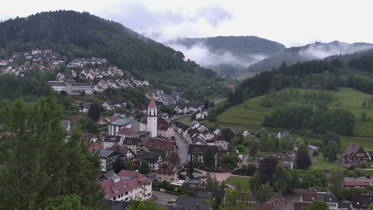 Dieses Bild zeigt eine Webcam-Aufnahme von Ottenhöfen, aufgenommen am Sonntag, den 10.05.2026 um 20:30 Uhr