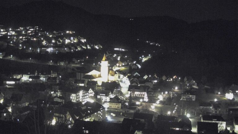 Dieses Bild zeigt eine Webcam-Aufnahme von Ottenhöfen, aufgenommen am Donnerstag, den 18.12.2025 um 22:00 Uhr