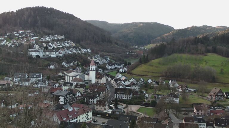 Dieses Bild zeigt eine Webcam-Aufnahme von Ottenhöfen, aufgenommen am Freitag, den 27.02.2026 um 08:00 Uhr