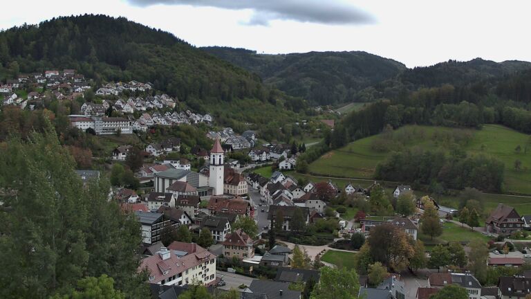 Dieses Bild zeigt eine Webcam-Aufnahme von Ottenhöfen, aufgenommen am Donnerstag, den 22.10.2026 um 16:20 Uhr