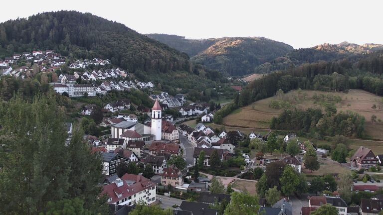 Dieses Bild zeigt eine Webcam-Aufnahme von Ottenhöfen, aufgenommen am Sonntag, den 23.08.2026 um 07:20 Uhr