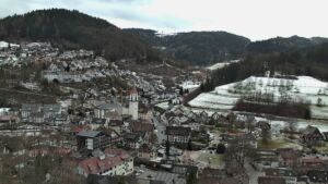 Dieses Bild zeigt eine Webcam-Aufnahme von Ottenhöfen, aufgenommen am Freitag, den 09.01.2026 um 08:50 Uhr