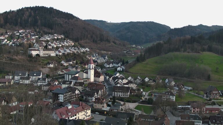 Dieses Bild zeigt eine Webcam-Aufnahme von Ottenhöfen, aufgenommen am Montag, den 23.03.2026 um 18:30 Uhr