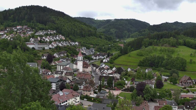 Dieses Bild zeigt eine Webcam-Aufnahme von Ottenhöfen, aufgenommen am Donnerstag, den 14.05.2026 um 10:10 Uhr