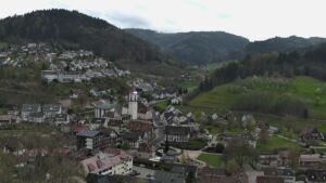 Dieses Bild zeigt eine Webcam-Aufnahme von Ottenhöfen, aufgenommen am Freitag, den 10.04.2026 um 15:20 Uhr