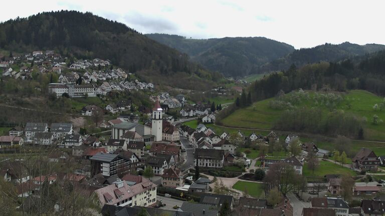 Dieses Bild zeigt eine Webcam-Aufnahme von Ottenhöfen, aufgenommen am Freitag, den 10.04.2026 um 15:20 Uhr